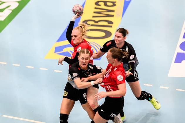 Johanna, Reichert backcourt, Thueringer HC, 29 , Luca, Farago circle winger, Thueringer HC, 19 , Marie, Polakova backcourt right, SV Union Halle Neustadt, 23 , Lucy, Strauchmann circle winger, SV Union Halle Neustadt, 78 GER, Thuringia, Thueringer HC vs SV Union Halle Neustadt, Alsco Handball Bundesliga Frauen, 1 Handball Bundesliga Women, Handball, 1 Matchday, Season 2025 2026, Sunday, 15 00 hrs, 31 08 2025 GER, Thuringia, Thueringer HC vs SV Union Halle Neustadt, Alsco Handball Bundesliga Women, 1 Handball Bundesliga Women, Handball, 1 Matchday, Season 2025 2026, Sunday, 15 00 hrs, 31 08 2025 Bad Langensalza Copyright: xEibner-Pressefoto MartinxHerbstx EP_MHT