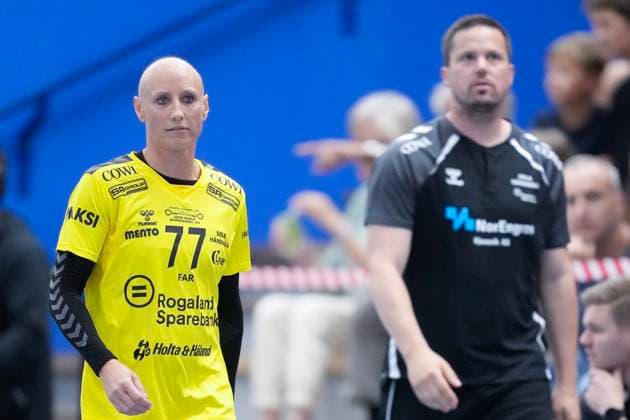 REMA 1000 League for Women 2025 2026 Oppsal Sola Oslo 20250831 Camilla Herrem left and Steffen Stegavik during the elite series handball match between Oppsal and Sola in Oppsal Arena Photo Fredrik Varfjell NTB Oslo Norway EDITORIAL USE ONLY RESTRICTED USE FOR BETTING COMPANIES  Copyright: xFredrikxVarfjellx xNTBx