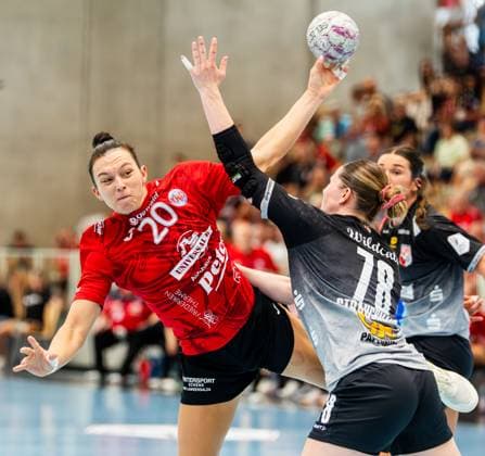 31 08 2025, GER, Handball, Women, Season 2025 2026, Alsco 1 Bl, 1 Matchday, Thueringer HC SV Union Halle Neustadt Wildcats Jana Scheib Thueringer HC,20 Lucy Strauchamnn SV Union Halle Neustadt Wildcats 99947 Bad Langensalza Salza Halle Sporthalle Mehrz Thüringen Germany