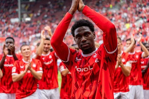 Crop, Portrait Faride Alidou 1 FC Kaiserslautern, 48 celebrating with the fans, GER, 1 FC Kaiserslautern vs SV Darmstadt 98, Football, 2 Bundesliga, Matchday 4, Season 2025 2026, 31 08 2025, DFL REGULATES PROHIBIT ANY USE OF PHOTOGRAPHS AS IMAGE SEQUENCES AND OR QUASI VIDEO, GER, 1 FC Kaiserslautern vs SV Darmstadt 98, Football, 2 Bundesliga, Matchday 4, Season 2025 2026, 31 08 2025 Kaiserslautern Copyright: xEibner-Pressefoto Jan-NiclasxGrox EP_JGG