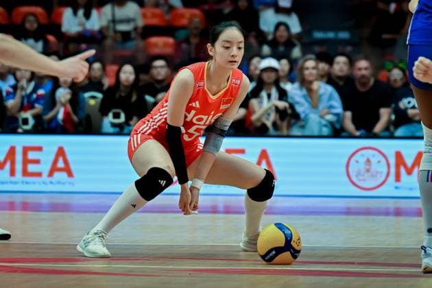 China v France - FIVB Women’s World Volleyball Championship BANGKOK, THAILAND - AUGUST 31: Xiaolan Yin (5) of China in action during the FIVB Women s World Volleyball Championship match between China and France at Huamark Indoor Stadium in Bangkok, Thailand on August 31, 2025. Mustafa Hatipoglu Anadolu Banghok Thailand. Editorial use only. Please get in touch for any other usage.  Copyright: x2025xAnadoluxMustafaxHatipoglux