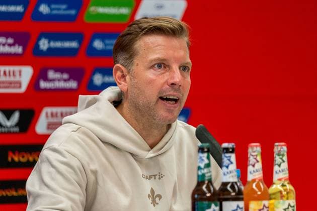 Cropped image, Portrait Florian Kohfeldt SV Darmstadt 98, Head coach at the press conference, GER, 1 FC Kaiserslautern vs SV Darmstadt 98, Football, 2 Bundesliga, Matchday 4, Season 2025 2026, 31 08 2025, DFL REGULATES PROHIBIT ANY USE OF PHOTOGRAPHS AS IMAGE SEQUENCES AND OR QUASI VIDEO, GER, 1 FC Kaiserslautern vs SV Darmstadt 98, Football, 2 Bundesliga, Matchday 4, Season 2025 2026, 31 08 2025 Kaiserslautern Copyright: xEibner-Pressefoto Jan-NiclasxGrox EP_JGG