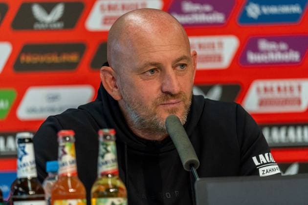 Cropped image, Portrait Torsten Lieberknecht 1 FC Kaiserslautern, Head coach at the press conference, GER, 1 FC Kaiserslautern vs SV Darmstadt 98, Football, 2 Bundesliga, Matchday 4, Season 2025 2026, 31 08 2025, DFL REGULATES PROHIBIT ANY USE OF PHOTOGRAPHS AS IMAGE SEQUENCES AND OR QUASI VIDEO, GER, 1 FC Kaiserslautern vs SV Darmstadt 98, Football, 2 Bundesliga, Matchday 4, Season 2025 2026, 31 08 2025 Kaiserslautern Copyright: xEibner-Pressefoto Jan-NiclasxGrox EP_JGG
