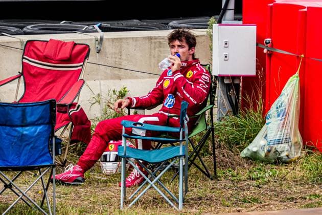2025-08-31 F1 - Heineken Dutch GP - Grand Prix Race ZANDVOORT, NETHERLANDS - AUGUST 31: Charles Leclerc of Ferrari disappointed after crashing while competing in the Grand Prix Race during F1 - Heineken Dutch GP on August 31, 2025 in Zandvoort, Netherlands. Zandvoort Netherlands Content not available for redistribution in The Netherlands directly or indirectly through any third parties. Copyright: xAndrexWeeningx