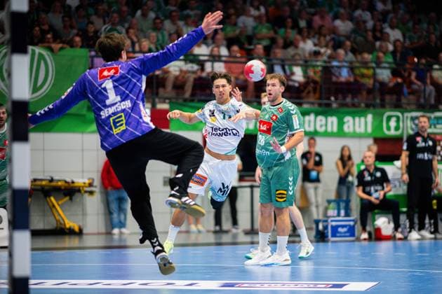 31 08 2025 Handball, 2025 2026, 1 Bundesliga, 1 Matchday, GWD Minden Frisch auf Göppingen L R Malte Semisch Minden , Tim Gossner Göppingen