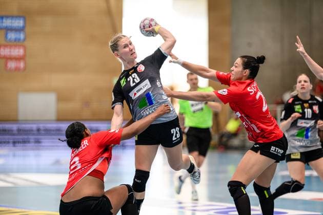 Marie, Polakova right back, SV Union Halle Neustadt, 23 , Sharon, Nooitmeer right wing, Thueringer HC, 3 , Jana Leonie, Scheib right back, Thueringer HC, 20 GER, Thuringia, Thueringer HC vs SV Union Halle Neustadt, Alsco Handball Bundesliga Frauen, 1 Handball Bundesliga Frauen, Handball, 1 Matchday, Season 2025 2026, Sunday, 15 Copyright: xEibner-Pressefoto MartinxHerbstx EP_MHT