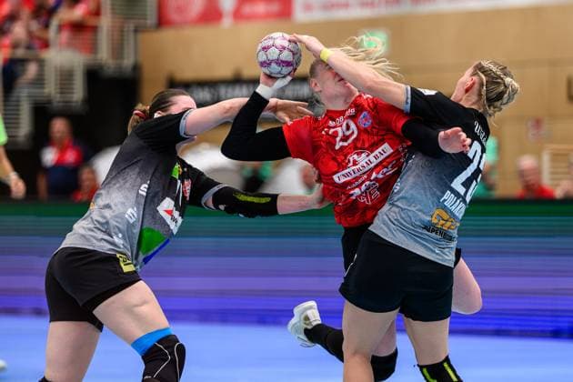 Lucy, Strauchmann Kreislaeufer, SV Union Halle Neustadt, 78 , Johanna, Reichert Rueckraum, Thueringer HC, 29 , Marie, Polakova Rueckraum Rechts, SV Union Halle Neustadt, 23 GER, Thuringia, Thueringer HC vs SV Union Halle Neustadt, Alsco Handball Bundesliga Frauen, 1 Handballbundesliga Frauen, Handball, 1 Matchday, Season 2025 2026, Sunday, 15 Copyright: xEibner-Pressefoto MartinxHerbstx EP_MHT