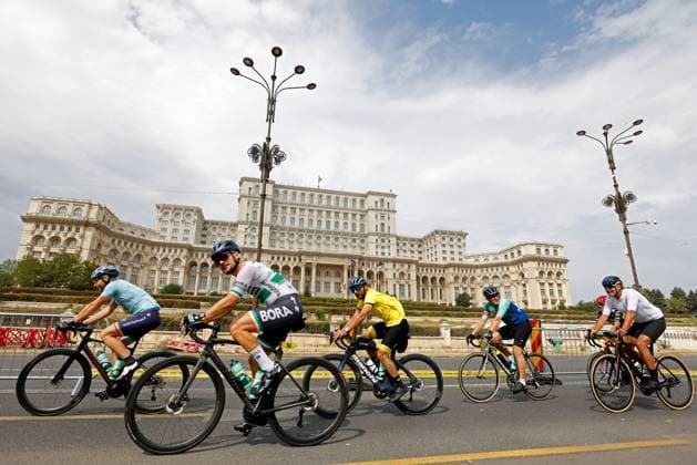 (250831) -- BUCHAREST, Aug. 31, 2025 -- Cyclists compete during the L Etape Romania by Tour de France cycling race in Bucharest, Romania, Aug. 31, 2025. (Photo by Xinhua) (SP)ROMANIA-BUCHAREST-CYCLING-L ETAPE ROMANIA BY TOUR DE FRANCE CristianxCristel 