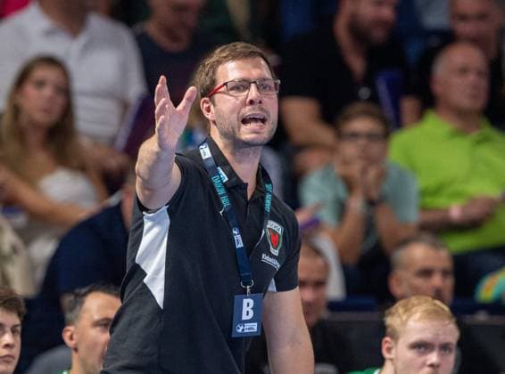 Handball, Men, Season 2025 2026, DAIKIN Handball Bundesliga 1 Matchday , Füchse Berlin Bergischer HC, Coach Jaron Siewert Füchse Berlin , 31 08 2025, Copyright: xSebastianxRäppold MatthiasxKochx