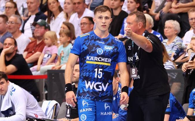 31 08 2025, Germany, Stuttgart, Handball Bundesliga season 2025 2026, TVB Stuttgart vs Hamburger SV, f l Simone Mengon TVB , TVB coach Misha Kaufmann