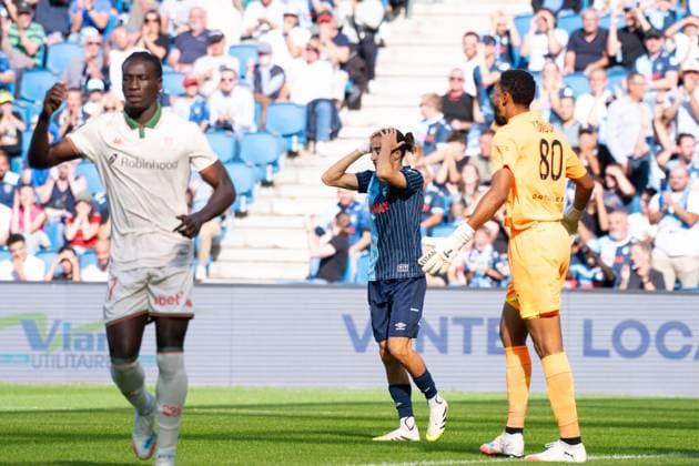 FOOTBALL : Le Havre vs Nice - Ligue 1 - 31 08 2025 Kechta Yassine ( 8 - Le Havre ) looks dejected during the Ligue 1 match between Havre AC and OGC Nice at Stade Oceane on August 31, 2025 in Le Havre, France. ( Photo by Federico Pestellini PsnewZ ) - Le HavreFrance  Copyright: xFedericoxPestellinix