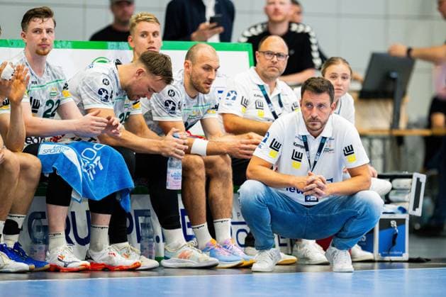 31 08 2025 Handball, 2025 2026, 1 Bundesliga, 1 Matchday, GWD Minden Frisch auf Göppingen R Ben Matschke Coach Göppingen