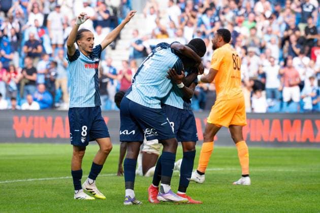 FOOTBALL : Le Havre vs Nice - Ligue 1 - 31 08 2025 Fode Doucoure ( 13 - Le Havre ) celebrates with teammates during the Ligue 1 match between Havre AC and OGC Nice at Stade Oceane on August 31, 2025 in Le Havre, France. ( Photo by Federico Pestellini PsnewZ ) - Le HavreFrance  Copyright: xFedericoxPestellinix