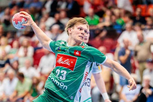 Niclas Benedict Heitkamp GWD Minden, 23 on seven-meter 7 meter throw GER, GWD Minden vs Frisch Auf Goeppingen, Handball, 1 Bundesliga, 1 Matchday, Season 2025 2026, 31 08 2025 GER, GWD Minden vs Frisch Auf Goeppingen, Handball, 1 Bundesliga, 1 Matchday, Season 2025 2026, 31 08 2025 Luebbecke Copyright: xEibner-Pressefoto JanxRollingerx EP_JSK