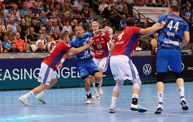 31 08 2025, Germany, Stuttgart, Handball Bundesliga season 2025 2026, TVB Stuttgart vs Hamburger SV, on the ball Kai Häfner TVB