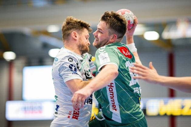 31 08 2025 Handball, 2025 2026, 1 Bundesliga, 1 Matchday, GWD Minden Frisch auf Göppingen L R David Schmidt Göppingen , Ian Weber Minden