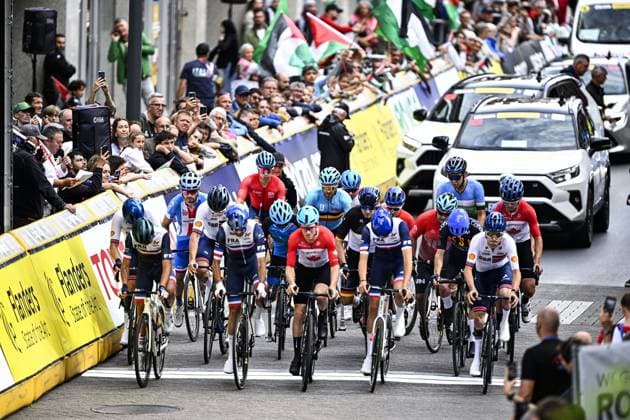 Belgium Jasper Dejonghe (MC3) pictured at the start of the UCI Para-cycling Road World Championships, Sunday 31 August 2025, in Ronse. The UCI Para-Cycling Road World Championships take place from 28 to 31 Augustus in Ronse. JASPERxJACOBS  x132954834x