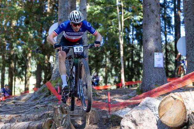 COUPE DU MONDE DE VTT AUX GETS PHOTOPQR LE DAUPHINE Grégory YETCHMENIZA ; Les Gets ; 31 08 2025 ; Les Gets (Haute-Savoie), 31 août. Les Gets accueillent une étape de coupe du monde de VTT. UCI CROSS COUNTRY WORLD CUP sur notre photo : Le champion de France Luca Martin décroche sa première victoire en Coupe du monde. Grégory Yetchmeniza Le Dauphiné Libéré - Les Gets hosts a Mountain Bike World Cup stage Les Gets Haute-Savoie Rhône-Alpes France  Copyright: xPHOTOPQR LExDAUPHINE MAXPPPxGrégoryxYETCHMENIZAx 20250831JDL6282 20250831JDL6282