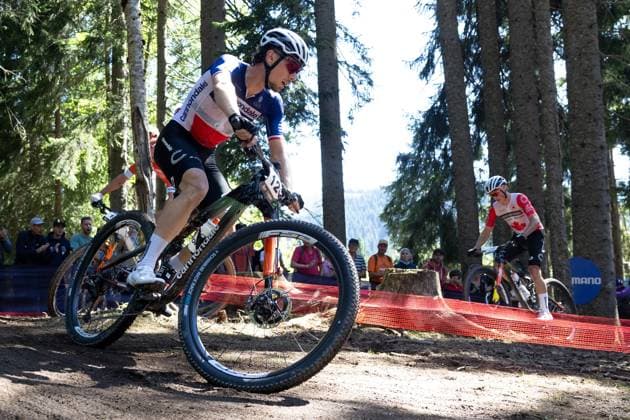 COUPE DU MONDE DE VTT AUX GETS PHOTOPQR LE DAUPHINE Grégory YETCHMENIZA ; Les Gets ; 31 08 2025 ; Les Gets (Haute-Savoie), 31 août. Les Gets accueillent une étape de coupe du monde de VTT. UCI CROSS COUNTRY WORLD CUP sur notre photo : Le champion de France Luca Martin décroche sa première victoire en Coupe du monde. Grégory Yetchmeniza Le Dauphiné Libéré - Les Gets hosts a Mountain Bike World Cup stage Les Gets Haute-Savoie Rhône-Alpes France  Copyright: xPHOTOPQR LExDAUPHINE MAXPPPxGrégoryxYETCHMENIZAx 20250831JDL6315 20250831JDL6315