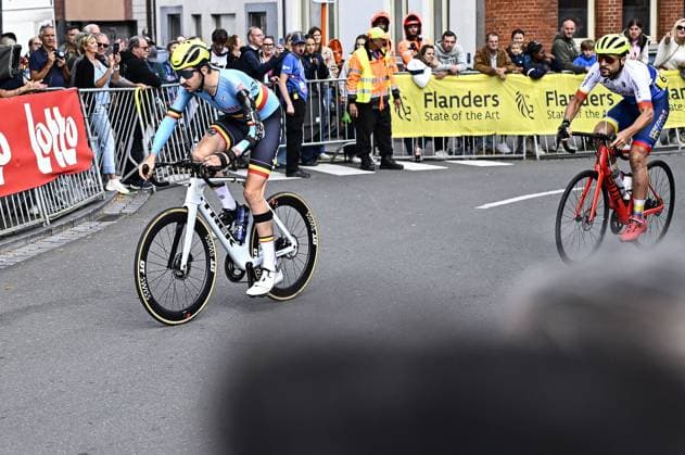 Belgian Lennert Vanlathem (MC1) pictured in action during the UCI Para-cycling Road World Championships, Sunday 31 August 2025, in Ronse. The UCI Para-Cycling Road World Championships take place from 28 to 31 Augustus in Ronse. JASPERxJACOBS  x132957329x