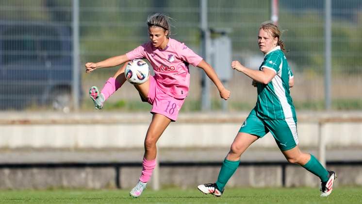 v li Christina Alp TSG II, 18 , Ann Kathrin Wolfram Fürth, 13 , Action, Action, Match scene, 31 08 2025, St Leon Rot Germany , Soccer, Women, Regionalliga Süd, TSG 1899 Hoffenheim U20 SpVgg Greuther Fürth, 31 08 2025, St Leon Rot Germany , Soccer, Women, Regionalliga Süd, TSG 1899 Hoffenheim U20 SpVgg Greuther Fürth, DFB DFL REGULATIONS PROHIBIT ANY USE OF PHOTOGRAPHS AS IMAGE SEQUENCES AND OR QUASI VIDEO xozx