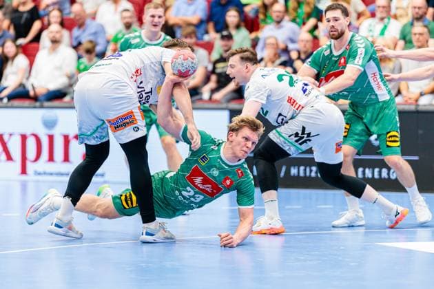 v l Ludvig Jurmala Astroem Frisch Auf Goeppingen, 25 , Niclas Benedict Heitkamp GWD Minden, 23 , Erik Persson Frisch Auf Goeppingen, 22 GER, GWD Minden vs Frisch Auf Goeppingen, Handball, 1 Bundesliga, 1 Matchday, Season 2025 2026, 31 08 2025 GER, GWD Minden vs Frisch Auf Goeppingen, Handball, 1 Bundesliga, 1 Matchday, Season 2025 2026, 31 08 2025 Luebbecke Copyright: xEibner-Pressefoto JanxRollingerx EP_JSK