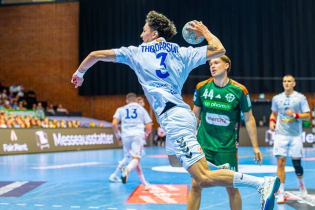 Ulfar Pall Monsi Ãžordarsson HC Alkaloid, Nr 3 L R , TSV Hannover Burgdorf green against HC Alkaloid white 1 Matchday of Qualification Round 1 EHF European League 2025 2026 31 08 2025, Swiss Life Hall Hannover, GER , Copyright: xJanxGuentherx xTSVxHannover-Burgdorfx