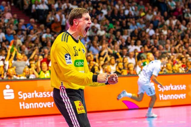 Joel Birlehm TSV Hannover Burgdorf, Nr 35 L R , TSV Hannover Burgdorf green against HC Alkaloid white 1 Matchday of Qualification Round 1 EHF European League 2025 2026 31 08 2025, Swiss Life Hall Hannover, GER , Copyright: xJanxGuentherx xTSVxHannover-Burgdorfx