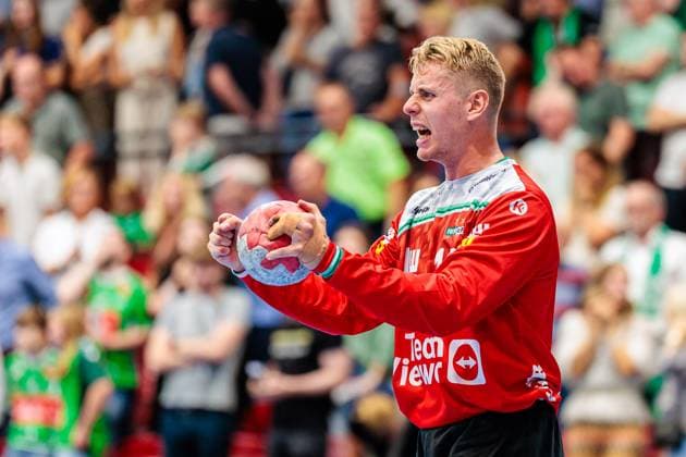Julian Buchele Frisch Auf Goeppingen, 12 jubelt freut sich GER, GWD Minden vs Frisch Auf Goeppingen, Handball, 1 Bundesliga, 1 Spieltag, Spielzeit 2025 2026, 31 08 2025 GER, GWD Minden vs Frisch Auf Goeppingen, Handball, 1 Bundesliga, 1 Spieltag, Spielzeit 2025 2026, 31 08 2025 Luebbecke Copyright: xEibner-Pressefoto JanxRollingerx EP_JSK