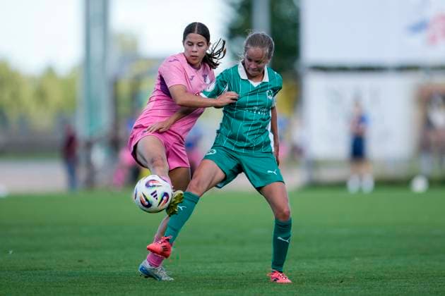 v li Marlen Helmstetter TSG II, 3 , Elena Grill Fürth, 6 , duel, duel, tackle, tackling, dynamics, action, action, 31 08 2025, St Leon Rot Germany , Football, Women, Regionalliga Süd, TSG 1899 Hoffenheim U20 SpVgg Greuther Fürth, 31 08 2025, St Leon Rot Germany , Soccer, Women, Regionalliga Süd, TSG 1899 Hoffenheim U20 SpVgg Greuther Fürth, DFB DFL REGULATIONS PROHIBIT ANY USE OF PHOTOGRAPHS AS IMAGE SEQUENCES AND OR QUASI VIDEO xozx