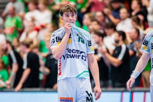 Fynn Hofele Frisch Auf Goeppingen, 18 is disappointed sad after 28 28 draw GER, GWD Minden vs Frisch Auf Goeppingen, Handball, 1 Bundesliga, 1 Matchday, Season 2025 2026, 31 08 2025 GER, GWD Minden vs Frisch Auf Goeppingen, Handball, 1 Bundesliga, 1 Matchday, Season 2025 2026, 31 08 2025 Luebbecke Copyright: xEibner-Pressefoto JanxRollingerx EP_JSK