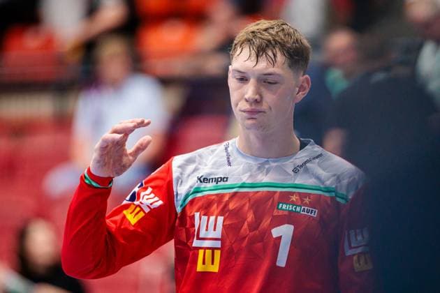 Julian Buchele Frisch Auf Goepingen, 01 aergert sich regt sich auf GER, GWD Minden vs Frisch Auf Goeppingen, Handball, 1 Bundesliga, 1 Spieltag, Spielzeit 2025 2026, 31 08 2025 GER, GWD Minden vs Frisch Auf Goeppingen, Handball, 1 Bundesliga, 1 Spieltag, Spielzeit 2025 2026, 31 08 2025 Luebbecke Copyright: xEibner-Pressefoto JanxRollingerx EP_JSK