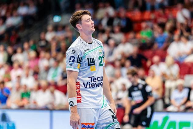 Oskar Sunnefeldt Frisch Auf Goeppingen, 27 aergert sich regt sich auf GER, GWD Minden vs Frisch Auf Goeppingen, Handball, 1 Bundesliga, 1 Spieltag, Spielzeit 2025 2026, 31 08 2025 GER, GWD Minden vs Frisch Auf Goeppingen, Handball, 1 Bundesliga, 1 Spieltag, Spielzeit 2025 2026, 31 08 2025 Luebbecke Copyright: xEibner-Pressefoto JanxRollingerx EP_JSK