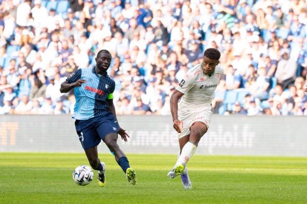 FOOTBALL : Le Havre vs Nice - Ligue 1 - 31 08 2025 Arouna Sangante ( 93 - Le Havre ) and Kevin Carlos ( 90 - Nice ) and Gabin Bernardeau ( 23 - Nice ) during the Ligue 1 match between Havre AC and OGC Nice at Stade Oceane on August 31, 2025 in Le Havre, France. ( Photo by Federico Pestellini PsnewZ ) - Le HavreFrance  Copyright: xFedericoxPestellinix