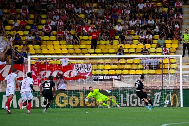 FOOTBALL : AS Monaco VS RC Strasbourg Alsace - Ligue 1 Mcdonald s - 31 08 2025 Penalty Joaquin Panichelli (RC Strasbourg) - Ligue 1 Mcdonald s match between AS Monaco and Racing Club de Strasbourg Alsace on August 31, 2025 at the Louis II Stadium in Monaco. MonacoMonaco  Copyright: xWilliamxCannarellax