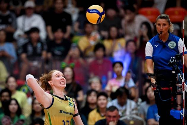 Brazil v Dominican Republic - FIVB Women’s World Volleyball Championship BANGKOK, THAILAND - AUGUST 31: Julia Isabelle Bergmann (17) of Brazil celebrates during the FIVB Women s World Volleyball Championship match between Brazil and Dominican Republic at Huamark Indoor Stadium in Bangkok, Thailand on August 31, 2025. Mustafa Hatipoglu Anadolu Banghok Thailand. Editorial use only. Please get in touch for any other usage.  Copyright: x2025xAnadoluxMustafaxHatipoglux