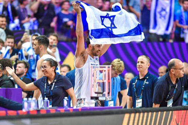 2025.08.31 Katowice Koszykowka Mezczyzn FIBA Eurobasket 2025 Grupa D Sezon 2025 Izrael - Francja N z Tomer Ginat, radosc, wygrana, zwyciestwo, kibice, trybuny, doping, hala sportowa, obiekt sportowy, hala w Spodku, Spodek w Katowicach Foto Marcin Bulanda PressFocus 2025.08.31 Katowice Basketball Men FIBA EuroBasket 2025 Phase Group D Season 2025 Izrael - Francja Tomer Ginat, radosc, wygrana, zwyciestwo, kibice, trybuny, doping, hala sportowa, obiekt sportowy, hala w Spodku, Spodek w Katowicach Credit: Marcin Bulanda PressFocus NEWSPIX.PL --- newspix.pl POLAND OUT! 