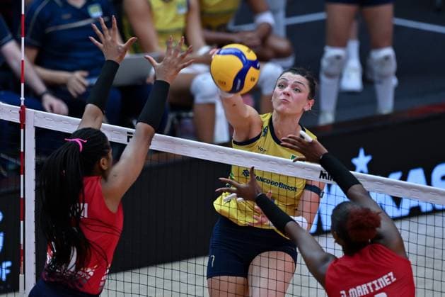 Brazil v Dominican Republic - FIVB Women’s World Volleyball Championship BANGKOK, THAILAND - AUGUST 31: Rosamaria Montibeller (7) of Brazil in action during the FIVB Women s World Volleyball Championship match between Brazil and Dominican Republic at Huamark Indoor Stadium in Bangkok, Thailand on August 31, 2025. Mustafa Hatipoglu Anadolu Banghok Thailand. Editorial use only. Please get in touch for any other usage.  Copyright: x2025xAnadoluxMustafaxHatipoglux