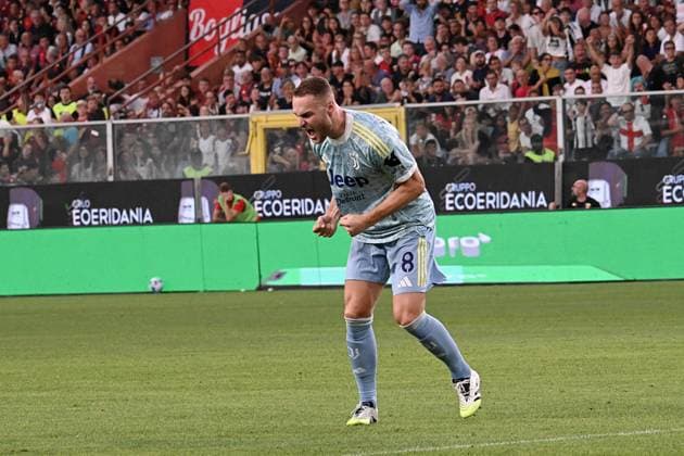Teun Koopmeiners (Juventus FC) celebrates after the goal team during Genoa CFC vs Juventus FC, Italian soccer Serie A match in Genoa, Italy, August 31 2025  Copyright: xPasqualexGolia IPAxSportx xipa-agency.netx xx IPA_63785257 IPA_Agency_IPA63785257