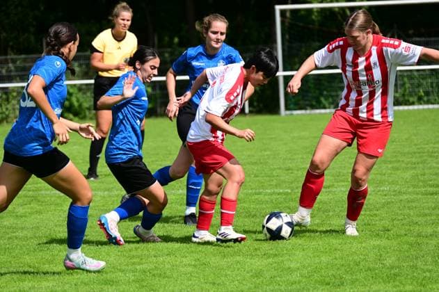 31 08 2025 xkhx Kassel Regionalliga Süd Season 2025 2026 Women KSV Hessen Kassel FFC Wacker Munich Hyeonju Leeand Freya Sophie Burk Kassel vs Melisah Sultan Karacubuk Wacker