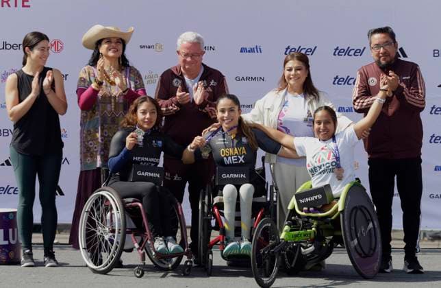 XLII Telcel Marathon 2025 Mexico City Brenda Osnaya takes 1st place, Yeni Hernandez takes 2nd place, and Leticia Sanchez takes 3rd place in the women s wheelchair category of the XLII Telcel Marathon in Mexico City, Mexico, on August 31, 2025. Mexico City Mexico City Mexico  Copyright: xGerardoxVieyrax originalFilename:vieyra-notitle250831_npwXR.jpg