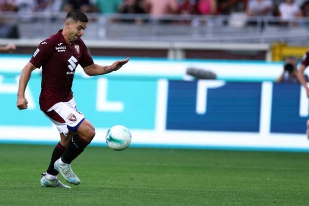 Torino Fc - ACF Fiorentina Giovanni Simeone of Torino Fc in action during the Serie A match beetween Torino Fc and ACF Fiorentina at Stadio Olimpico on August 31, 2025 in Turin, Italy . Torino Stadio Olimpico Italy Copyright: xMarcoxCanonierox