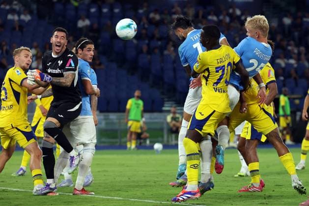 Football: Serie A Enilive 2025-2026 match SS Lazio vs Hellas Verona. Rome, Italy 31 August, 2025: Valentin Castellanos of Lazio score the goal and celebrate with the team during the Serie A Enilive 2025-2026, day 2, football match between SS Lazio and Hellas Verona at Olympic Stadium. rome olympic stadium italy italy Copyright: xmarcoxiacobucci