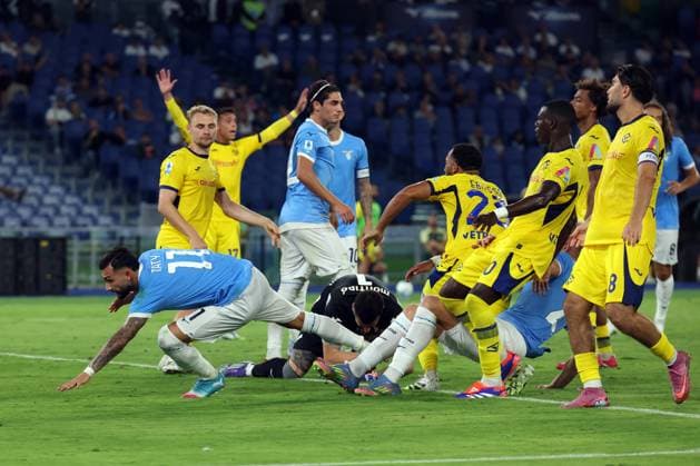 Football: Serie A Enilive 2025-2026 match SS Lazio vs Hellas Verona. Rome, Italy 31 August, 2025:Taty Castellanos of Lazio score the goal and celebrate with the team during the Serie A Enilive 2025-2026, day 2, football match between SS Lazio and Hellas Verona at Olympic Stadium. rome olympic stadium italy italy Copyright: xmarcoxiacobucci