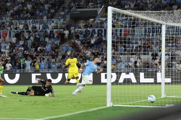 SS Lazio v Hellas Verona FC - Serie A Lazio s Mattia Zaccagni scores their second goal during the Serie A soccer match between SS Lazio and Hellas Verona at Stadio Olimpico in Rome, Italy, on August 31, 2025. Rome Lazio Italy  Copyright: xCiroxDexLucax originalFilename:deluca-sslazioh250831_npSDt.jpg