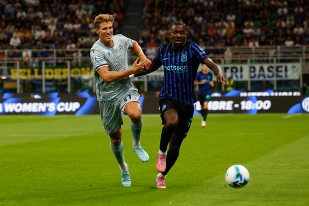 FC Internazionale v Udinese Calcio - Serie A Marcus Thuram and Thomas Kristensen are in action during the Serie A match between FC Internazionale and Udinese at Giuseppe Meazza stadium in Milano, Italy, on August 31, 2025 Milano Milano Italy  Copyright: xMairoxCinquettix originalFilename:cinquetti-fcintern250831_np7WU.jpg