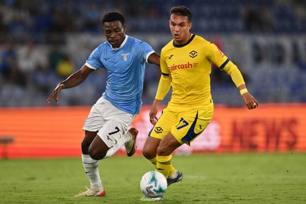 SS Lazio v Hellas Verona FC - Serie A Fisayo Dele-Bashiru of S.S. Lazio and Giovane of Hellas Verona F.C. are in action during the second day of the Serie A Championship between S.S. Lazio and Hellas Verona F.C. at the Olympic Stadium in Rome, Italy, on August 31, 2025. Rome Italy Italy  Copyright: xDomenicoxCippitellix originalFilename:cippitelli-sslaziov250831_npIYn.jpg