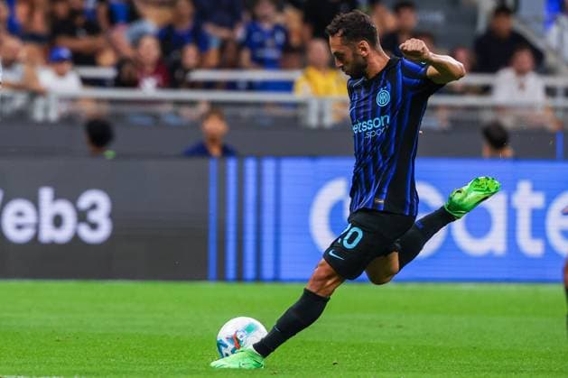 FC Internazionale vs Udinese Calcio Serie A 2025 26 31 08 2025 Hakan Calhanoglu of FC Internazionale seen in action during Serie A 2025 26 football match between FC Internazionale and Udinese Calcio at San Siro Stadium Copyright: xBEAUTIFULxSPORTS Carabellix