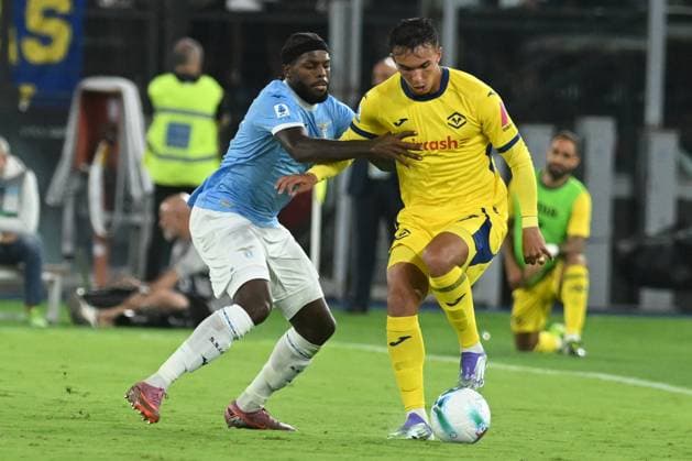 Nuno Tavares of SS Lazio competes for the ball with Giovane of Hellas Verona FC during the Serie A Enilive between SS Lazio vs Hellas Verona FC at Olimpic Stadium  Copyright: xAgostinoxGemito IPAxSportx xipa-agency.netx xx IPA_63791350 IPA_Agency_IPA63791350