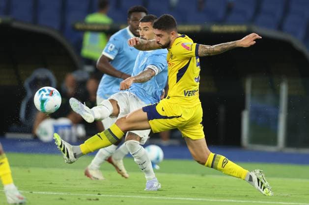 Football: Serie A Enilive 2025-2026 match SS Lazio vs Hellas Verona. Rome, Italy 31 August, 2025: Mattia Zaccagni of Lazio, Marco Davide Faraoni seen in action during the Serie A Enilive 2025-2026, day 2, football match between SS Lazio and Hellas Verona at Olympic Stadium. rome olympic stadium italy italy Copyright: xmarcoxiacobucci